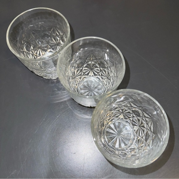 Pressed Glass Crown Point 3 Whiskey Glasses On The Rocks Barware - Picture 5 of 10